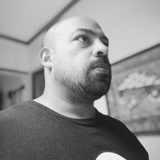 Black-and-white portrait of Rolando Scott